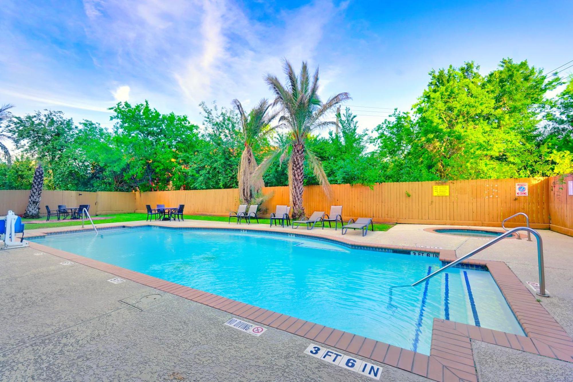 La Quinta By Wyndham Houston Hobby Airport Exterior foto